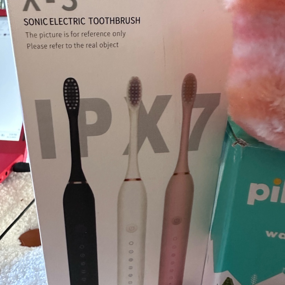 Pillowfort Wake-Up light, headband,retinol face cream, toothbrush & beauty items - Picture 5 of 11